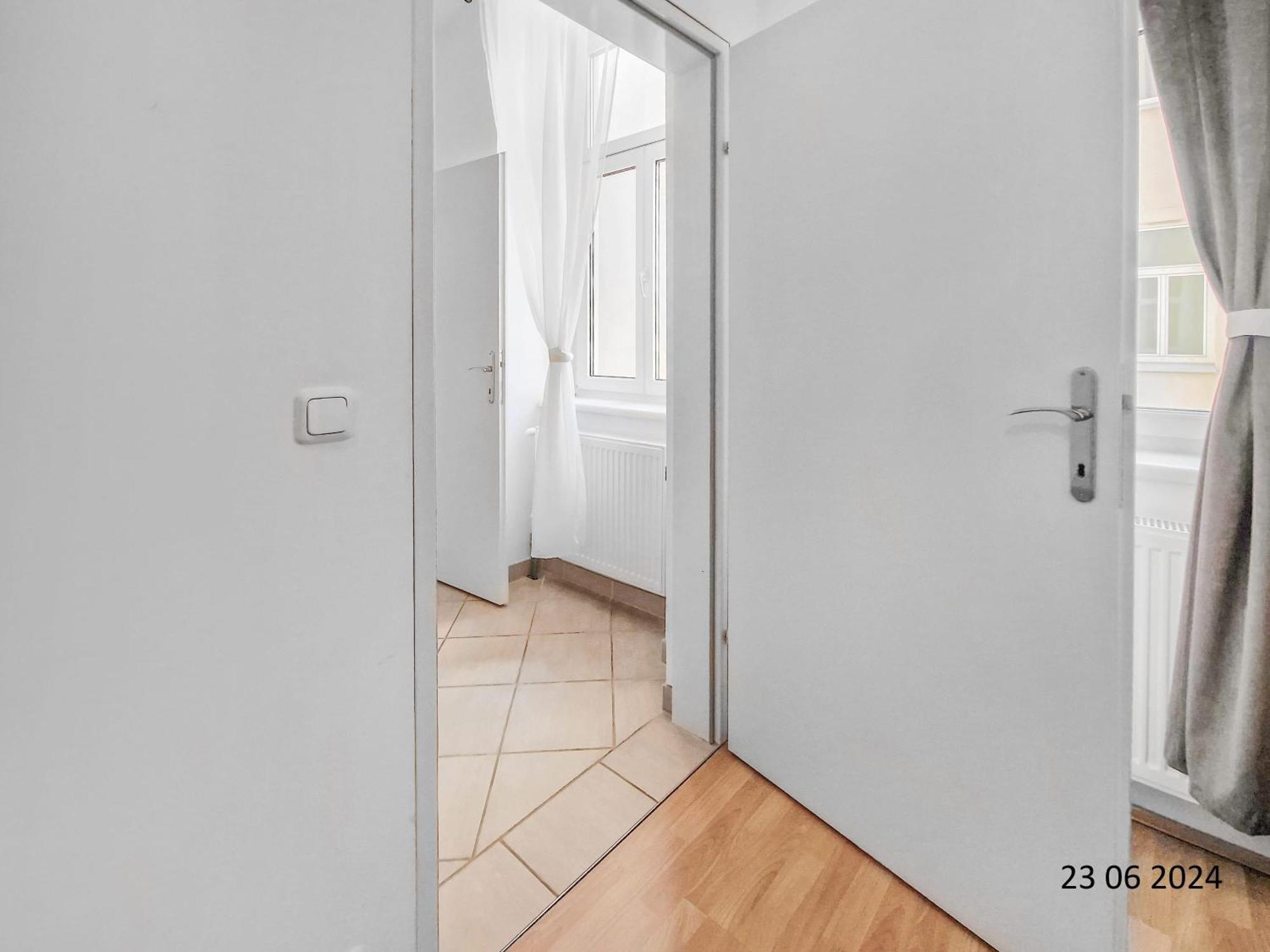 Elegant Three-Bedroom Suite Відень Екстер'єр фото