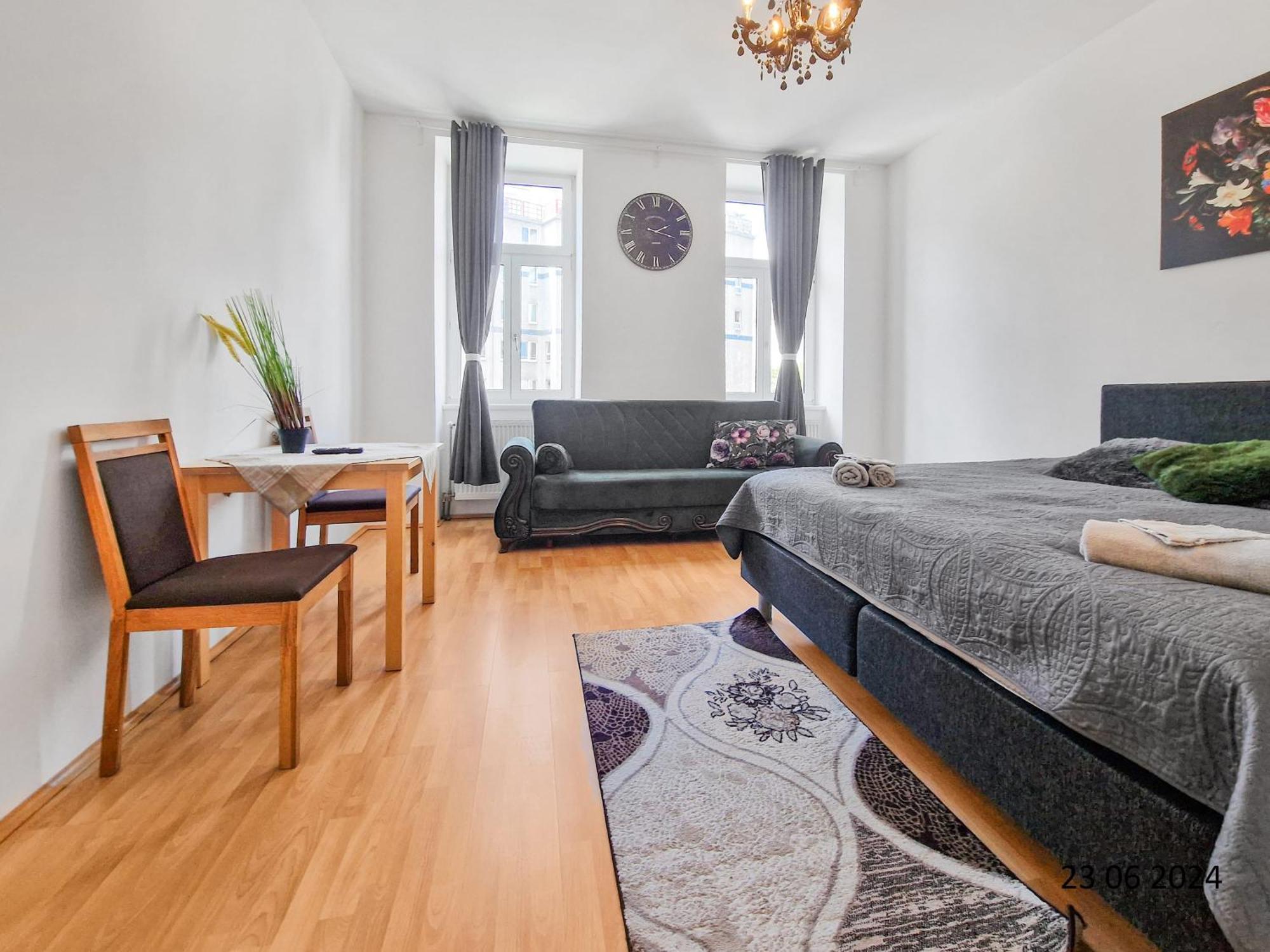 Elegant Three-Bedroom Suite Відень Екстер'єр фото