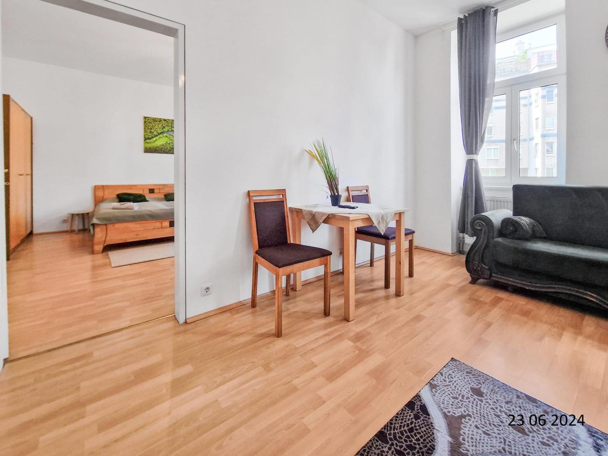 Elegant Three-Bedroom Suite Відень Екстер'єр фото
