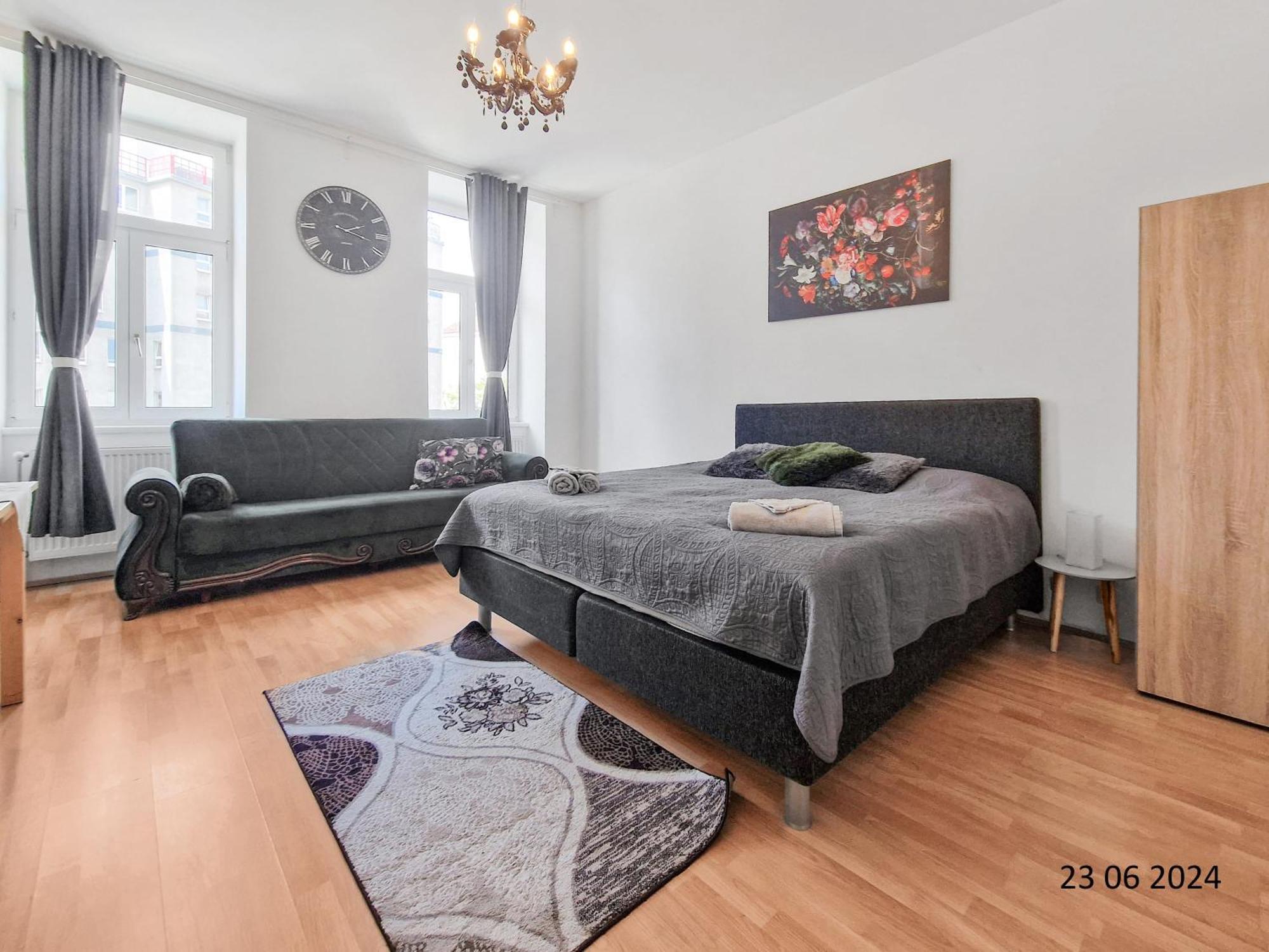 Elegant Three-Bedroom Suite Відень Екстер'єр фото
