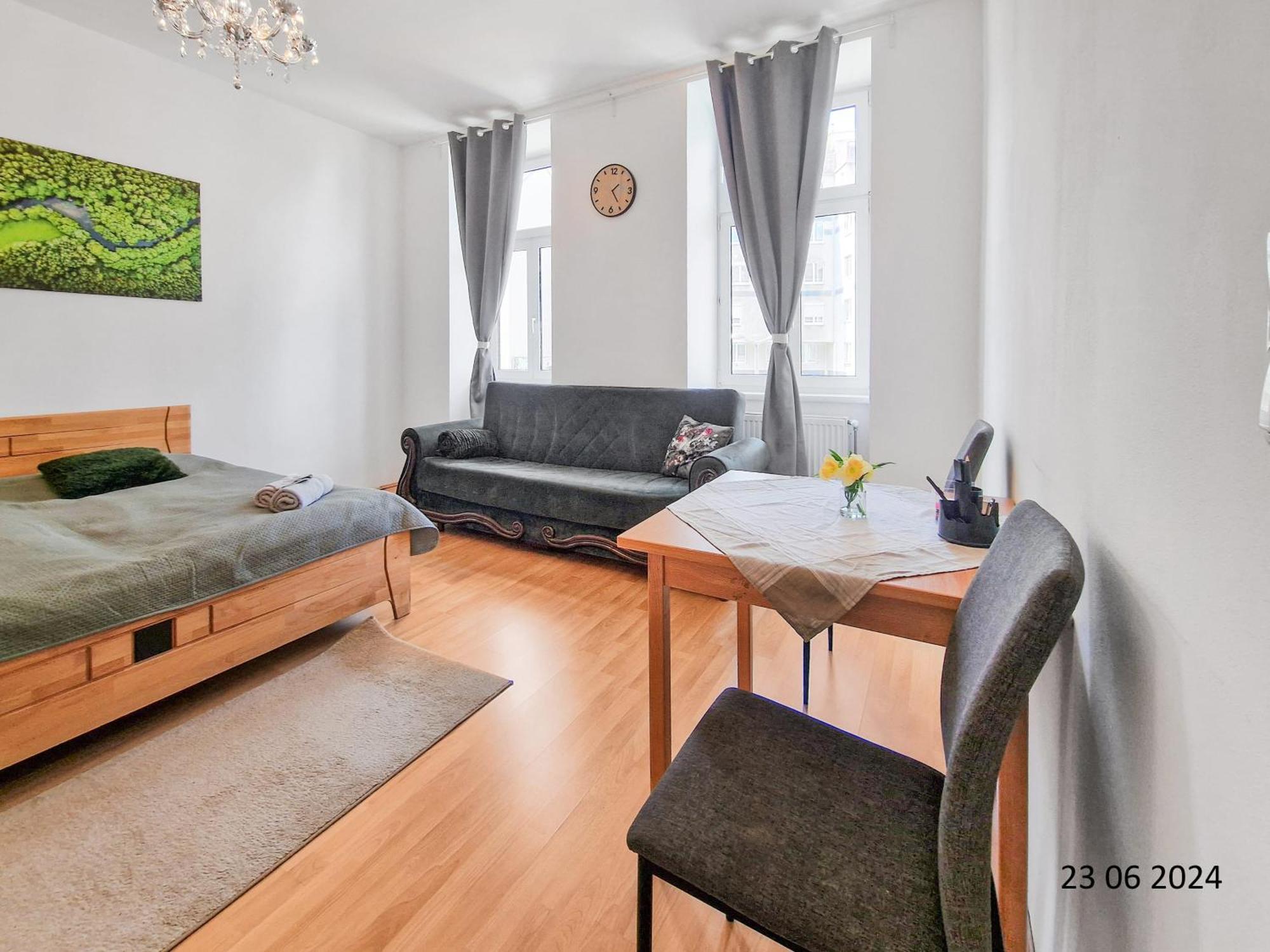 Elegant Three-Bedroom Suite Відень Екстер'єр фото